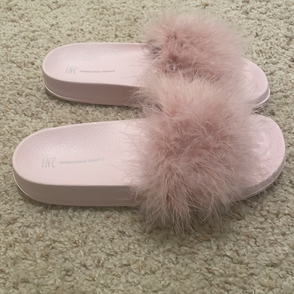 INC pink feather slides slippers - Picture 3 of 3